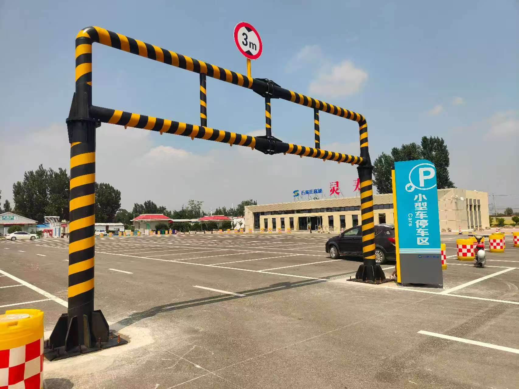 洛阳市道路标志杆限高架 - 方案